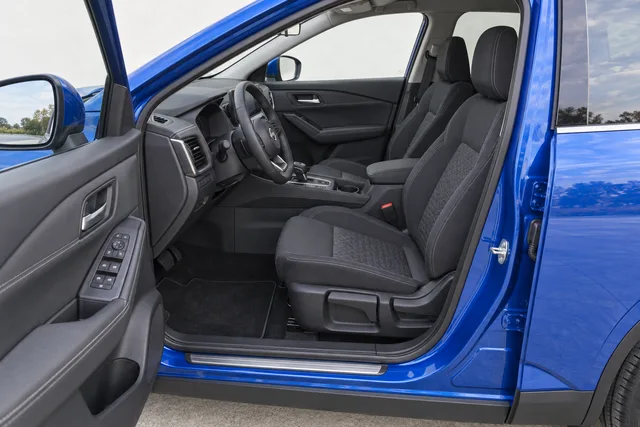 Nissan Qashqai Magnetic Blue, bancos da frente