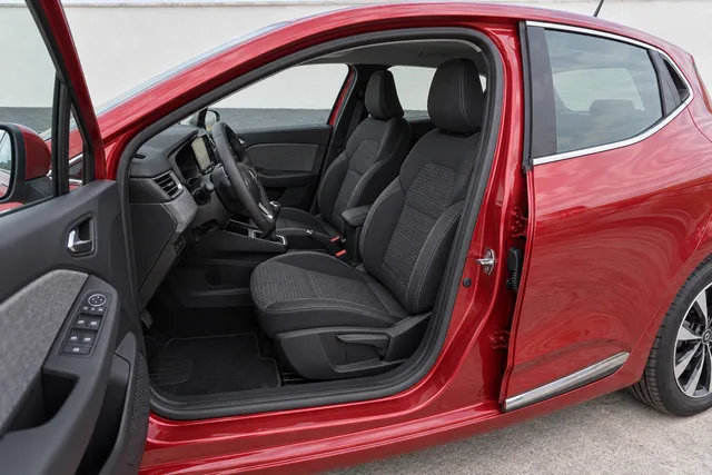 Renault Clio Vermelho Flamme, bancos da frente