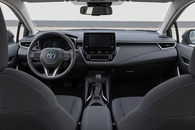 Toyota Corolla Cinzento Metalizado, tablier