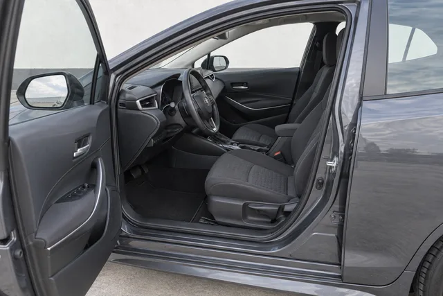 Toyota Corolla Cinzento Metalizado, bancos da frente